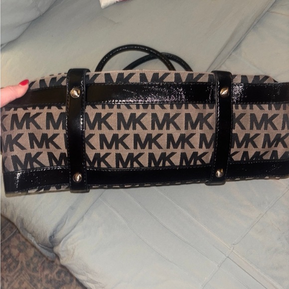 Michael Kors handbag - Picture 2 of 6